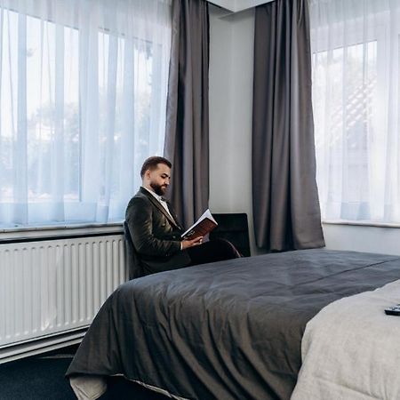 Atomihotel: Contemporary Comfort Steps From The Atomium! Jette Exterior foto